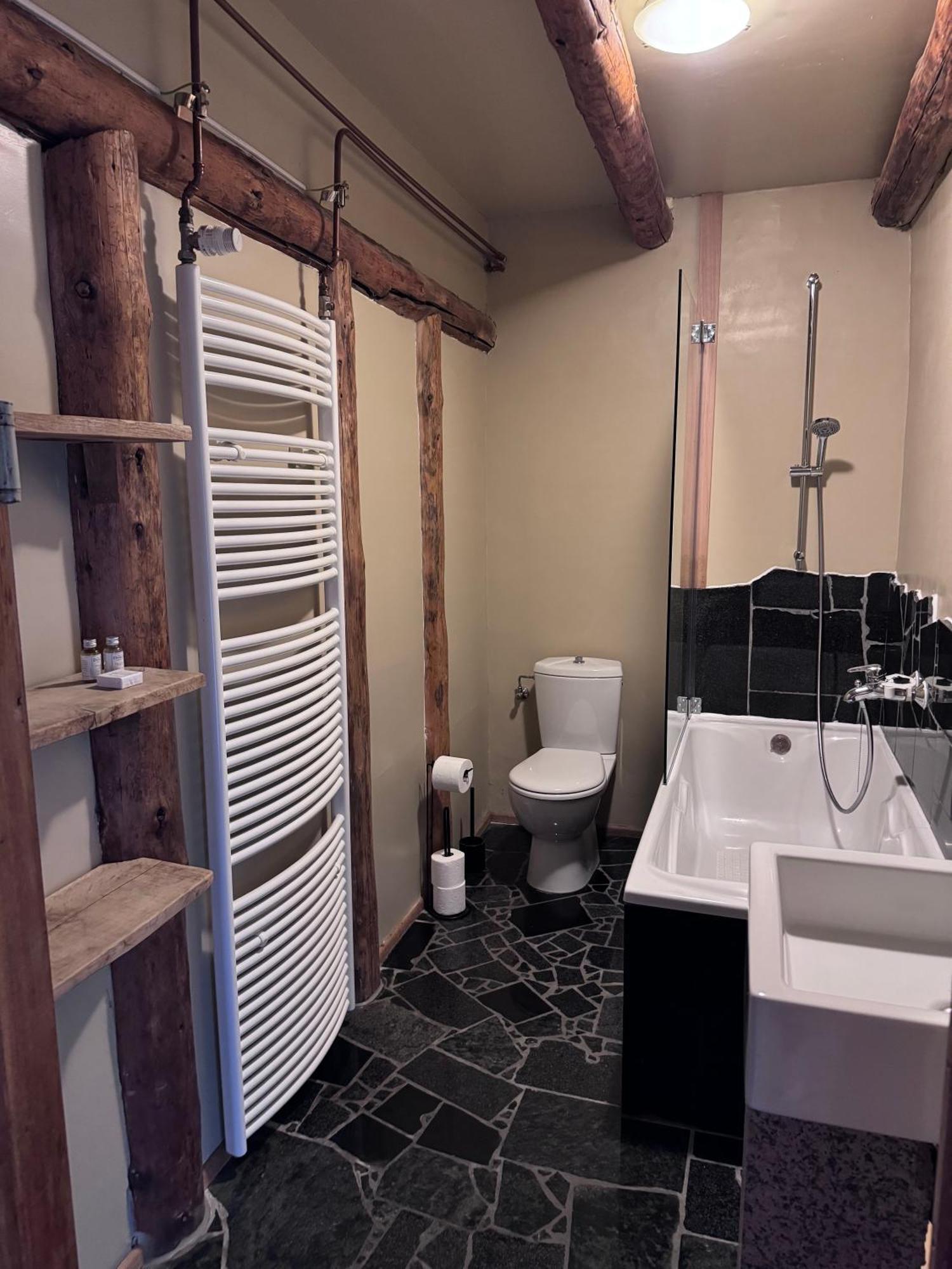 Buteo Chambres D'Hotes & Espresso Lesterny Dış mekan fotoğraf