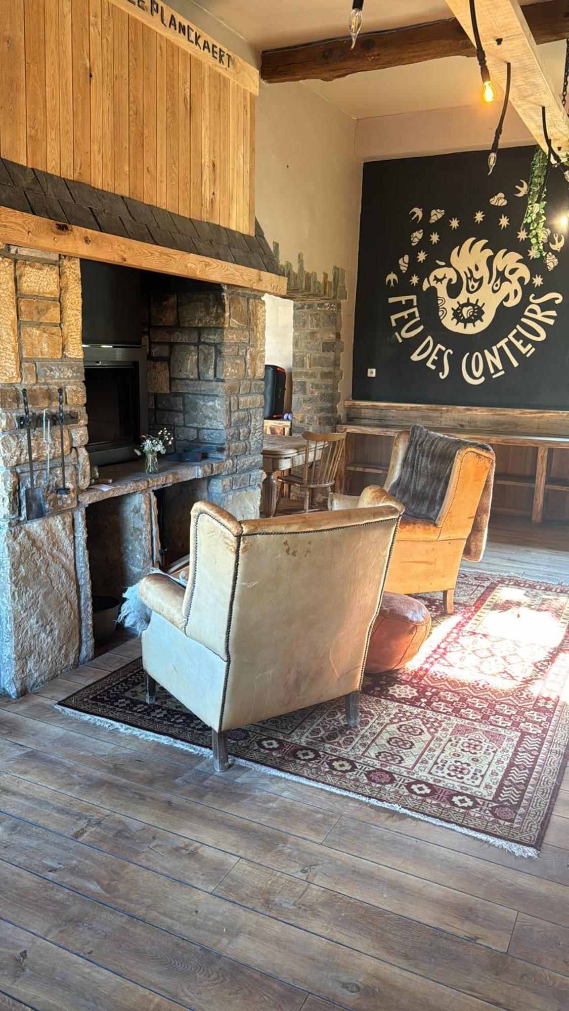 Buteo Chambres D'Hotes & Espresso Lesterny Dış mekan fotoğraf