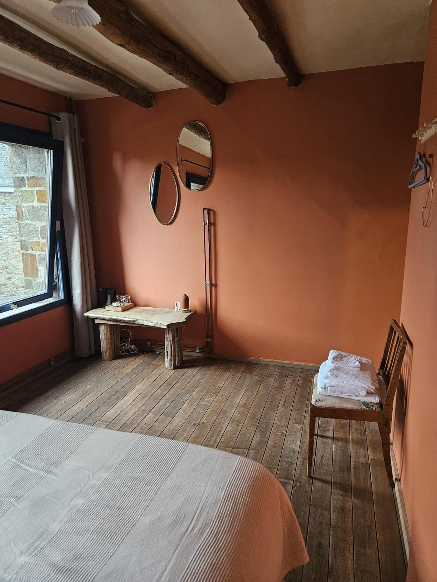Buteo Chambres D'Hotes & Espresso Lesterny Dış mekan fotoğraf